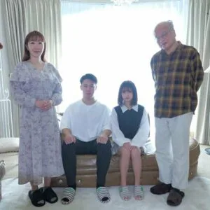 Anh trai lợi dụng việc em gái sẽ quên hết mọi thứ sau mỗi ngày để đụ em ấy