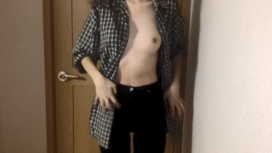 Poster phim Áo sơmi carô show sau cửa