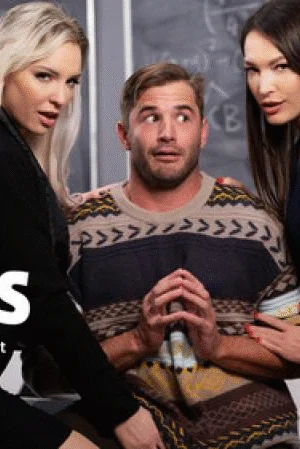 CaughtFapping – Lén lút làm tình cùng em trong lớp học