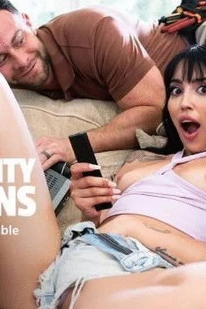 CaughtFapping – Sự lựa chọn hư đốn của cô em họ