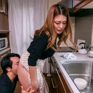 Em trai thất nghiệp đến ở nhờ nhà anh trai rồi thầm yêu luôn chị dâu