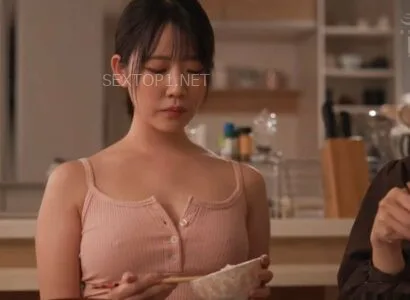 Em vợ đến ở chung để học hè, cặp vú của em ấy khiên ảnh rể không thể rời mắt