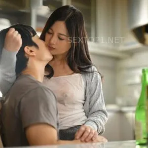 Hai mẹ con uống rượu rồi đụ nhau luôn