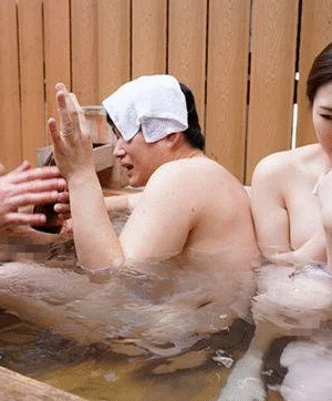 Kỳ nghỉ mát của cô vợ xinh dâm Sayuri Hayama