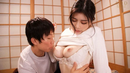 Húp em chủ trọ xinh đẹp Rei Kamiki