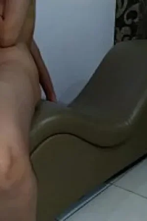 Việt Nam – Lần đầu lén vợ thử cảm giác muốn cùng người lạ…