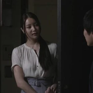 Nhật Bản – Cô hàng xóm với nụ cười mê hoặc, khám phá những ham muốn thầm kín của đêm