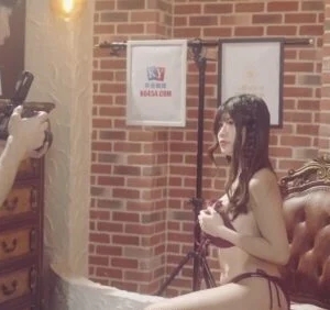 Trung Quốc – Thằng nerd số đỏ chinh phục được em hot girl cực sexy