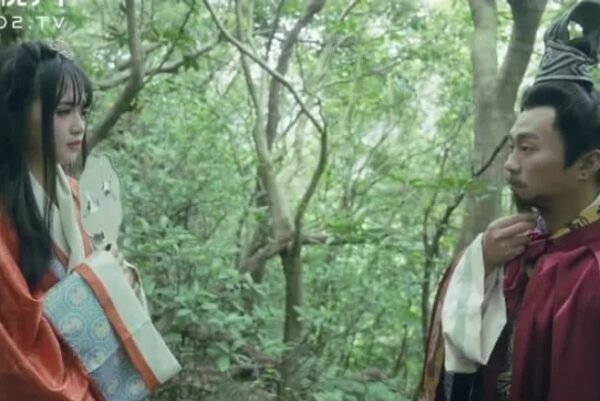 Tam quốc phiên bản av : lưu bị giúp đỡ em dân nữ lạc trong rừng – zphimsex.Top